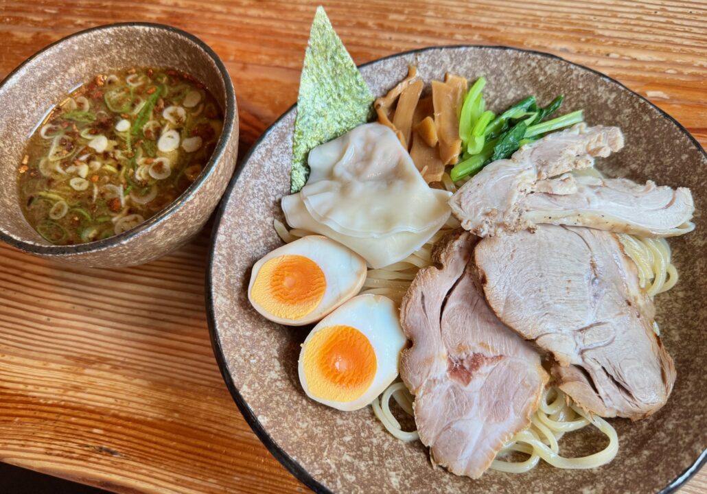 「つけ麺・らー麺 はぐるま」はぐるまスペシャル（醤油）