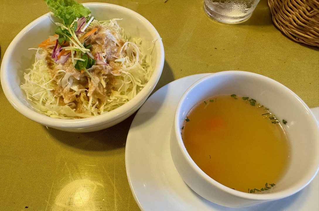 「洋食屋 ひかりのたまご」グランメールオムライス&大海老フライ