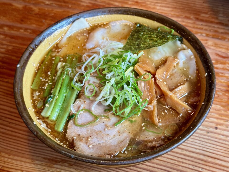 「つけ麺・らー麺 はぐるま」海老塩ワンタン麺