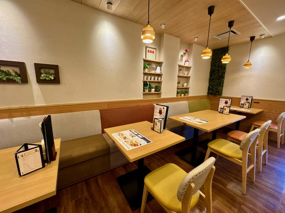 「並木街珈琲 大分光吉店」店内