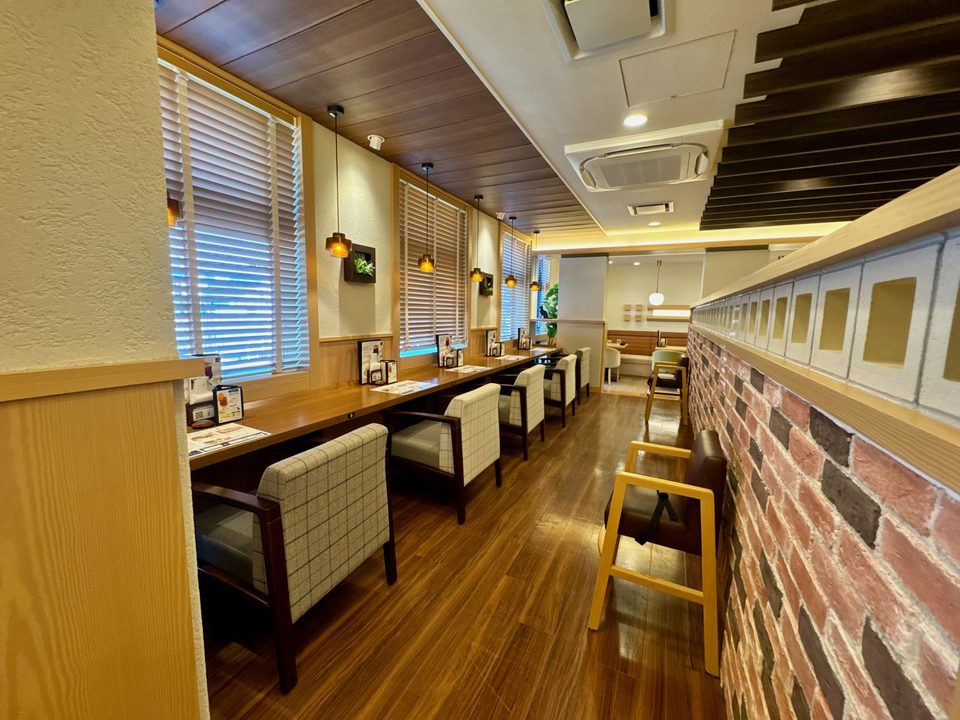 「並木街珈琲 大分光吉店」店内