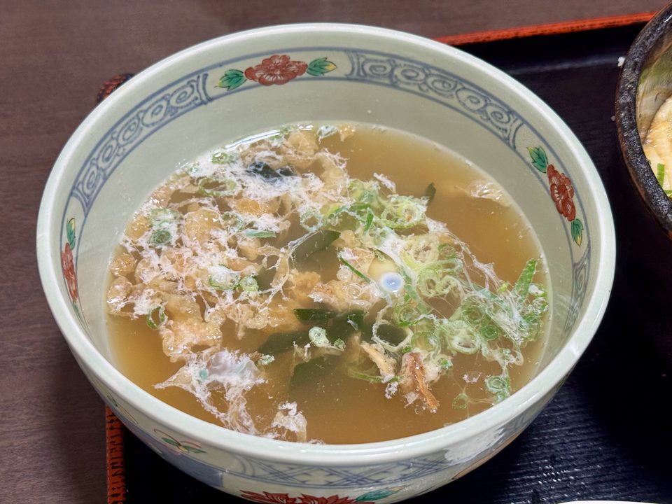 「総本家手打ちうどん博士」特製うどん