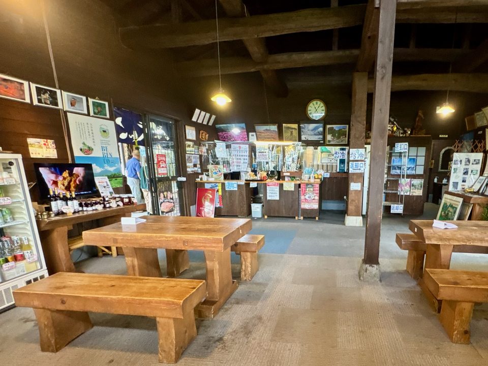 「農家レストラン べべんこ」店内