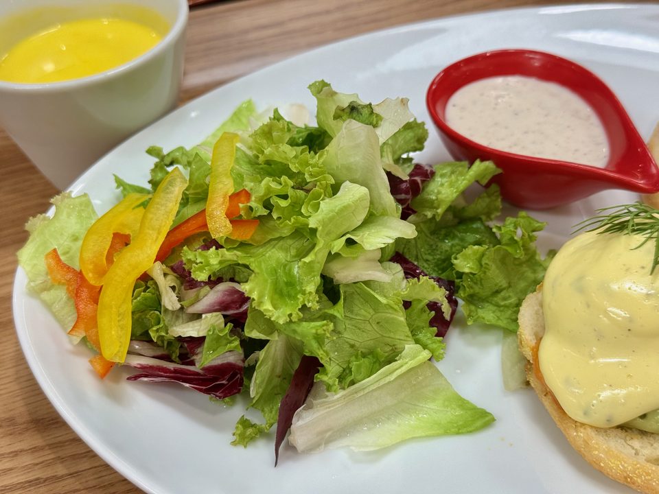 「並木街珈琲 大分光吉店」エッグベネディクト
