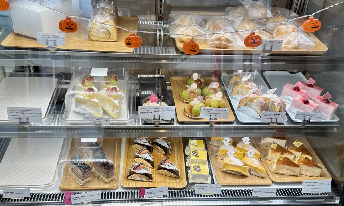 「藤原吉福堂」ケーキ