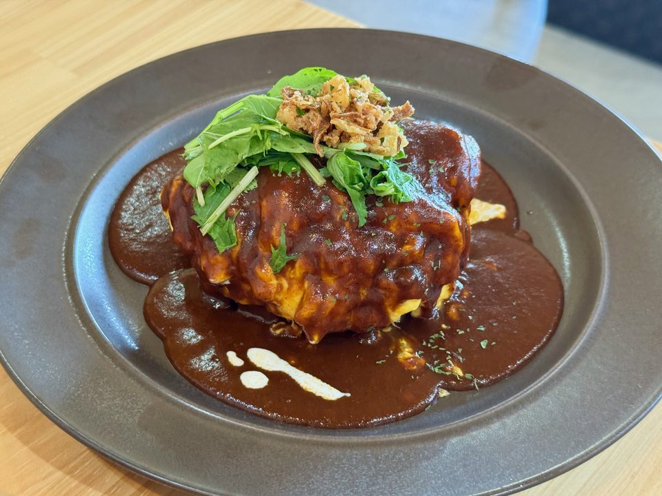 「はちみつ専門店 蜂乃香(HONOKA)」じっくり煮込んだデミグラスハニーオムライス