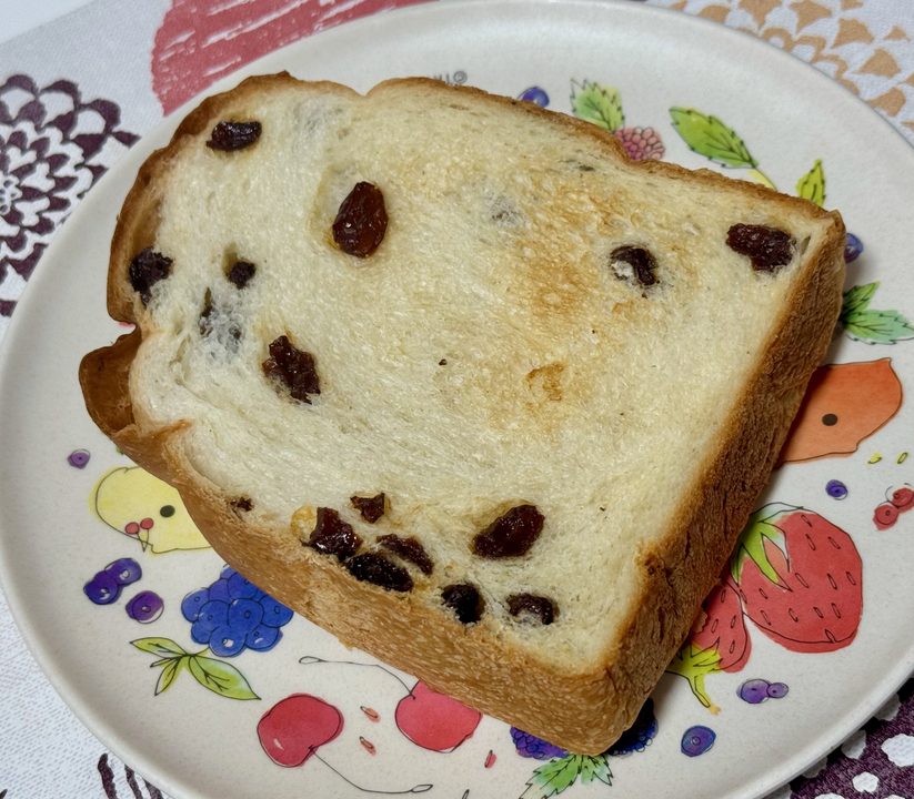 「パンの白石」ぶどう食パン