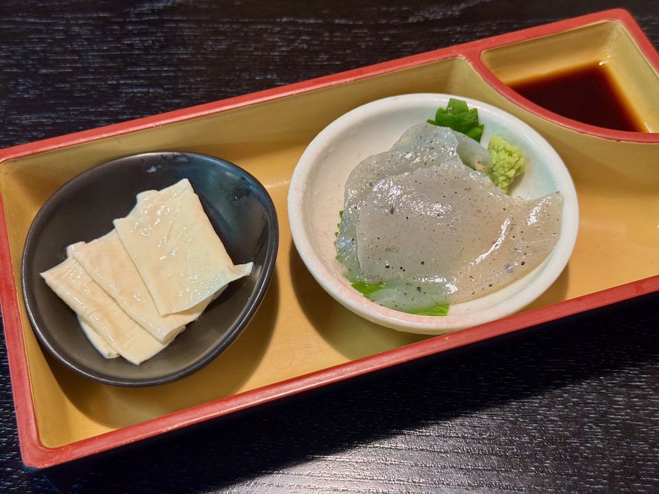 「食事処 春日 本店」おおいた冠地どり釜めしうどん膳