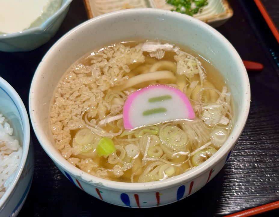 「食事処 春日 本店」ハーフ豊後牛丼うどん膳