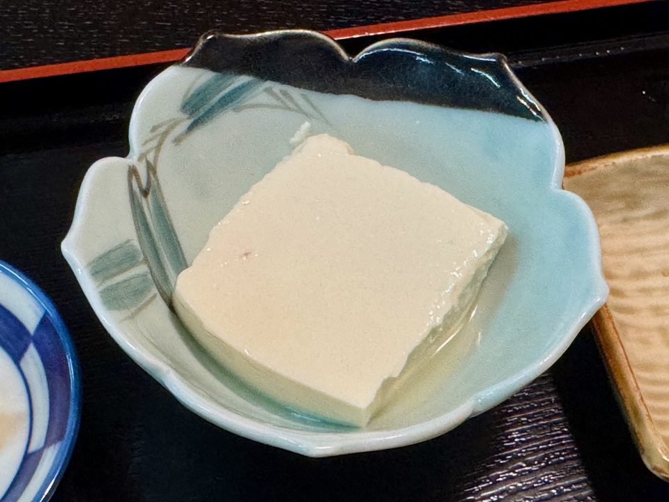 「食事処 春日 本店」ハーフ豊後牛丼うどん膳